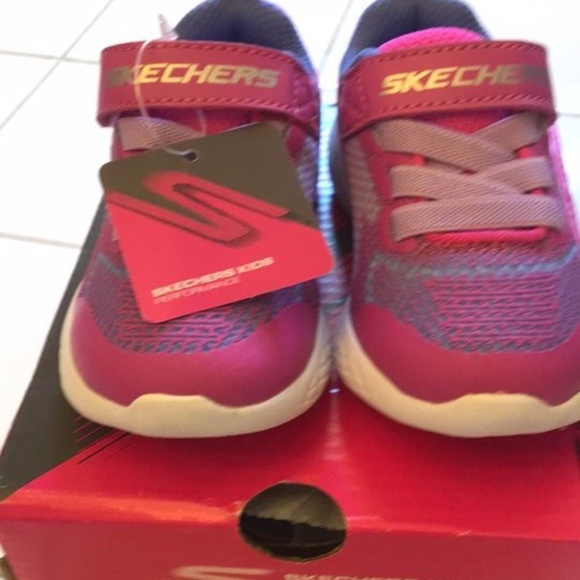 BRAND NEW girl toddler Skechers radiant runner pink Velcro shoes size 5 - Picture 6 of 9
